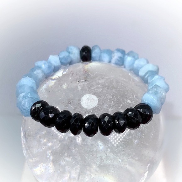 Hand Made Aquamarine Spinel Gemstone Bracelet - Picture 2 of 5